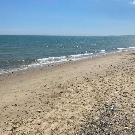 Ballymoney, Wexford - 3 Bed House With Private Access Holiday home *